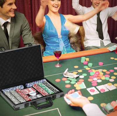MEUNIQ pokerkoffer pokerset met 400 chips van 11,5 gram, 2 kaartspellen, 5 dobbelstenen, dealer-button, speelmat en aluminium koffer voor spelavonden