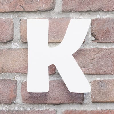 Huisnummer Berlin K wit - Huisnummerbord - 10 cm - Blinde bevestiging