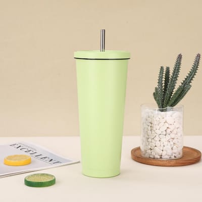 Tasse isotherme en acier inoxydable avec bord noir et paille, idéale pour la voiture, grande capacité, idéale pour le café ou le thé. 750ML