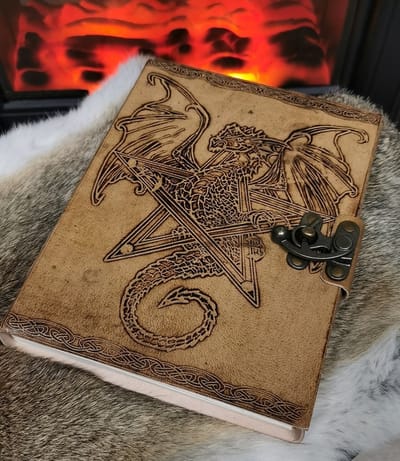 Leren Notitieboek met Draak en Pentagram (hxbxd) ca. 20cm x 15cm x2,5cm - Leren journal - Leren dagboek - Leren schetsboek - Leren notebook
