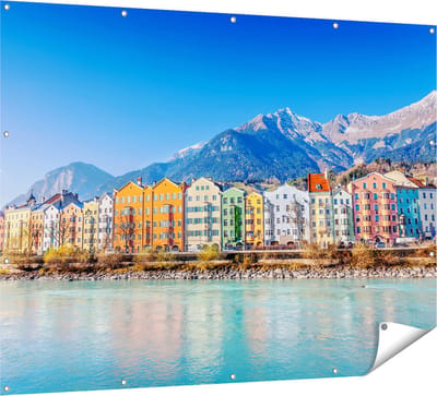 Gards Tuinposter Gekleurde Huisjes in Innsbruck, Oostenrijk - 160x120 cm - Tuindoek - Tuindecoratie - Wanddecoratie buiten - Tuinschilderij