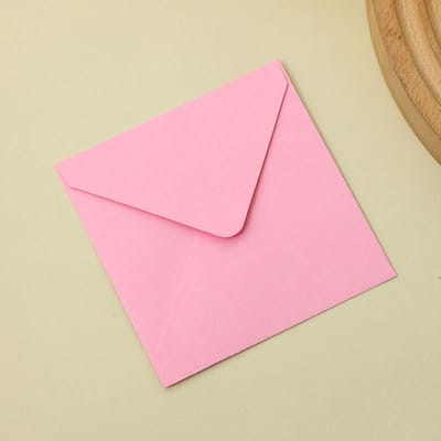 Verpakking van 50 vierkante gekleurde enveloppen - Eenvoudig ontwerp, multifunctionele enveloppen - Handgemaakte enveloppen voor wenskaarten en cadeaus - Creatief briefpapier - Roze - 10*10cm