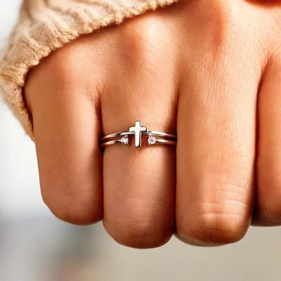 Huitan Chic Fijn Kleur Kruis Ring Vrouwelijke Mode Vinger Sieraden met Heldere Zirkonia Accessoires voor Dagelijks Gebruik 9 beige