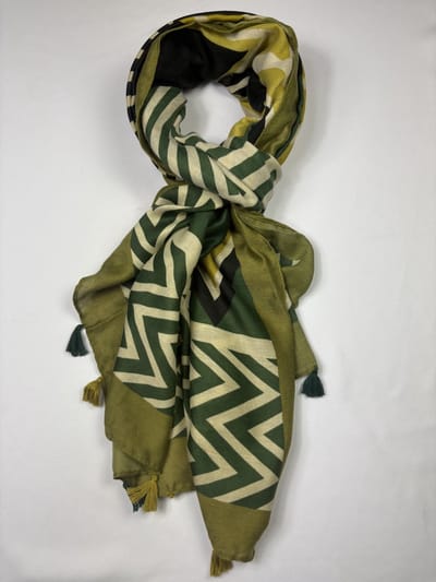 Vrolijke dames sjaal met strepen en franjes in 6 kleuren 50% katoen en 50% viscose