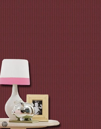 Dutch Wallcoverings Vliesbehang rood met fijn - zwart streepje