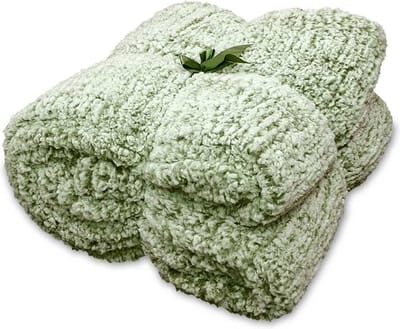 D- Unique Living - Plaid Knut 150x200cm Avocado Green