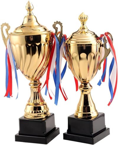 Onderscheiding Trofee - Sportprijs - Wedstrijd Winnaar - Met Gouden Cup - 34 cm - Goud