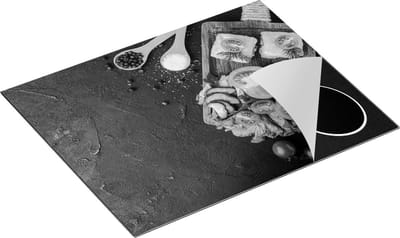 Chefcare Inductie Beschermer Groentes op een Snijplank - Zwart Wit - 65x50 cm - Afdekplaat Inductie - Kookplaat Beschermer - Inductie Mat