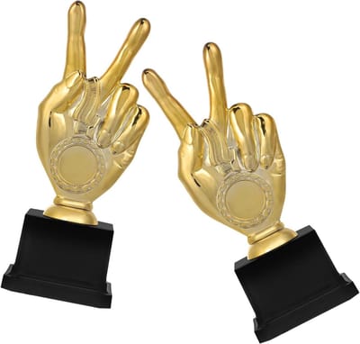 Kinder Trofeeën - Mini Bekers - Prestaties Vieren - Gouden Design - 2 Stuks - Goud