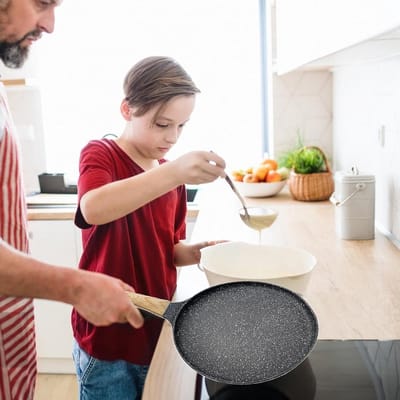 Braadpan met Antiaanbaklaag - Pannenkoekenpan Inductie - Ontbijt Bakken - Gelijkmatige Warmte - 24 cm - Zwart
