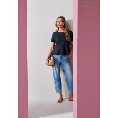 Shirt met ronde hals en volantdetail