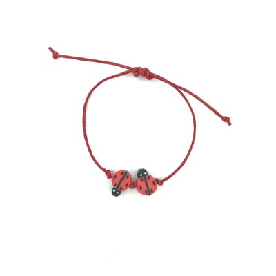 Luna-Leena duurzame kinderarmband lieveheersbeestje - rood - L15cm - handgemaakt in Nepal - ladybug beads- kids bracelet - accessoires - feest - cadeau - kinderfeestje - verjaardag - armband - sieraad
