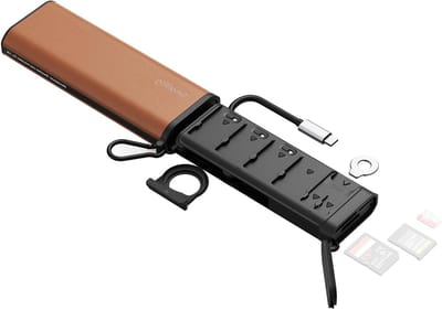 Multipurpose Geheugenkaartenlezer en Houder met AirTag Slot, Snelle Lezer voor SD, SDXC, Micro SD en SDHC, Ondersteunt Gelijktijdig Lezen van 3 Kaarten