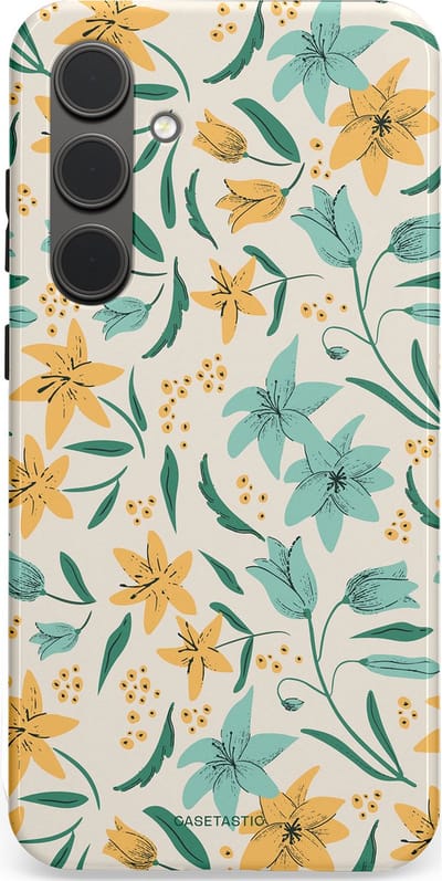 Casetastic Hoesje Geschikt voor Samsung S24 Plus - Stijlvolle Beschermende Duo-layer Case - Sereen in bloei