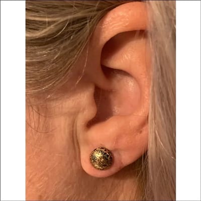 Aramat Jewels | Oorbellen | RVS Glitter Oorbellen 8mm - Sprankelende Oorstekers | 8mm / Donker Blauw | | | | | Verkleurd niet
