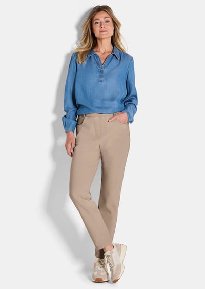 Broek LOUISA met fijne keperstructuur - beige - Gr. 20 van Goldner Fashion