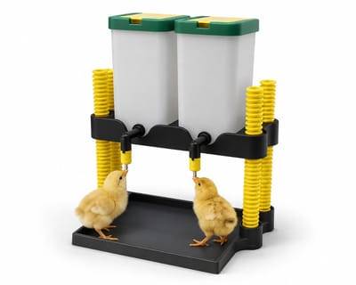 UniEgg® Premium Verstelbare Drinkbakstation inclusief 2x 1 Liter Drinknippelbakken | In Hoogte Verstelbaar | Voor Cavia's, Hamsters, Kuikens, Konijnen en Andere Kleine Dieren | Inclusief Nederlandse Handleiding