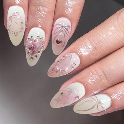 Cosensi - Press On Nails - Fake Nails - Elegant ontwerp - Medium Almond Shape - 3D Hart Parels en Sterren - Geschikt voor elke gelegenheid - Roze