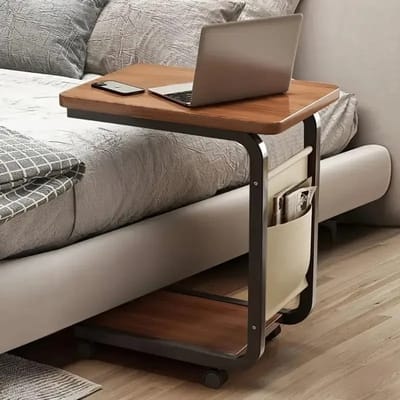 Venzor - C‑vormige Rollende Bijzettafel – Massief Houten Tafelblad – Met Opbergtas & Metalen Frame – Mobiele Salon- & Banktafel – Bruin