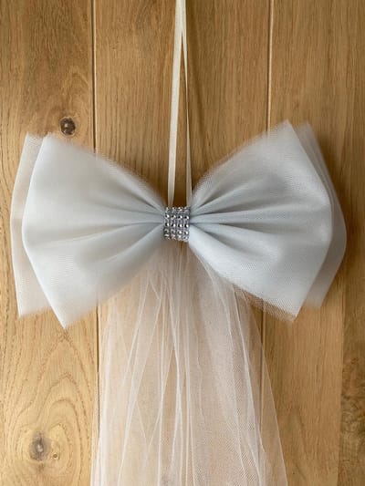 AUTODECO.NL - Zilveren Strikken met Diamanten Lint 2 stuks - Bruiloft Decoratie - Bruiloft Versiering - Tule Strik 2 stuks