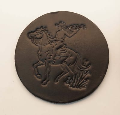 Zwarte lederen onderzetters cowboy op paard van 6 stuks - western onderzetters - country zwarte onderzetters - 100% leren onderzetters - zwarte onderzetters met cowboy - lederen onderzetters country & western cadeau