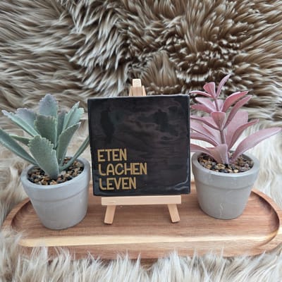 Robuust Wenstegeltje – Eten Lachen Leven – Hip trendy tegeltje – 10x10 cm – Wanddecoratie – Sfeervol en Persoonlijk - Mooi cadeau voor gezin, partner of vrienden - Zomaar – Trendy nu – Decoratief Tegeltje met Standaard – Cadeau Idee