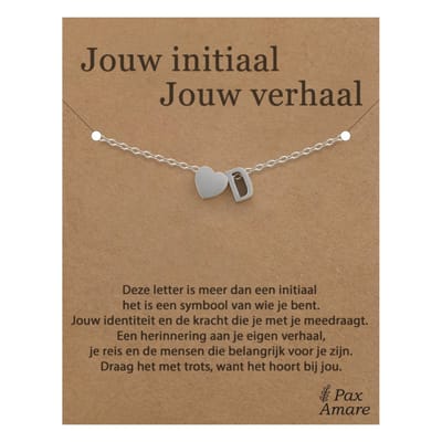 Letter D Armband op Cadeau Kaartje - Jouw initiaal, jouw verhaal - 15,5cm + 5,5cm verstelbaar Zilverkleurig Stainless Steel - Initiaal & Hartje Hanger - Pax Amare