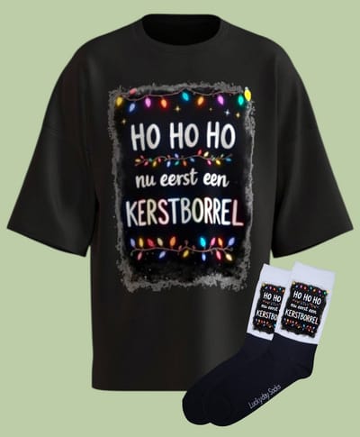 Kerstshirt - Kerstborrel Kerstcadeau - Foute kerst trui - Kerst tshirt - Gift set met kerstsokken - Grappige kerstkleding - Kerst shirt voor man en vrouw - Kerst shirt voor dames en heren - LuckyDaySocks - Maat S