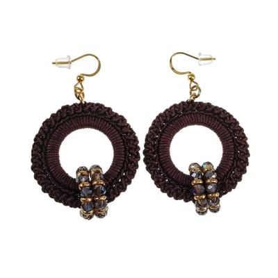 Donkerbruine Crochet Haakoorbellen, Elegante Lange Oorbellen Dames, RVS Goudkleurig, Lengte 60mm – Handgemaakt esde2