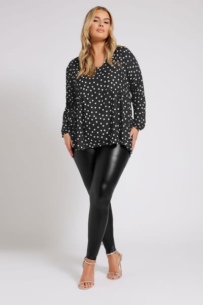 Yours London Blouse Met Abstracte Print En Plooidetail In Zwart Size 42