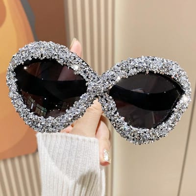 Diamant Retro Stijl Designer Oversized Zonnebril Voor Vrouwen Voor Vrouwelijke Premium Zonlicht Bril Punk Populair Kattenoog Strass Tinten