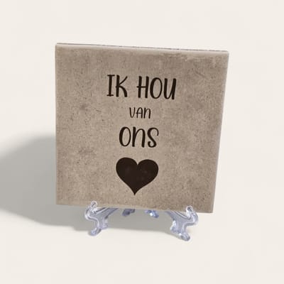 Tegeltje met tekst: Ik hou van ons, Bedrukt tegeltje, Spreuktegel, Tegeltje met tekst 10x10 cm, Valentijn, liefde, tegeltje, Herinneringen, Tegeltje, XLX®