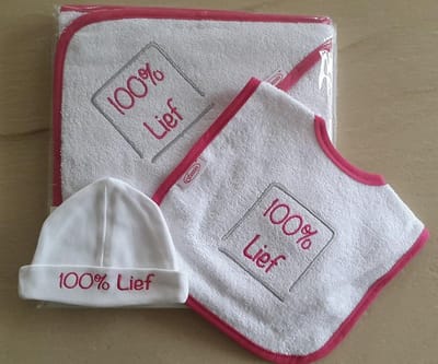 Funnies Babysetje 100% Lief Wit/Fuchia - badcape/slabbertje/mutsje