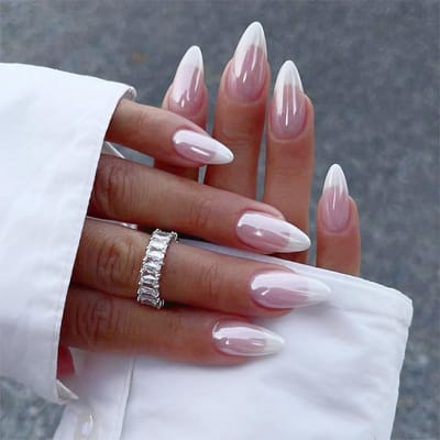 24-delige Franse TIPP persnagels in amandelvorm, chroom, glanzend en volledig bedekkend, kunstnagels voor een perfecte manicure.