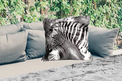 Sierkussen Buiten - Schilderij - Olieverf - Zebra - Dieren - Zwart - Wit - 60x60 cm - Weerbestendig