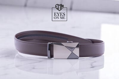 Bruine lederen riem zonder gaatjes met automatische gesp voor heren ( Model B002 )