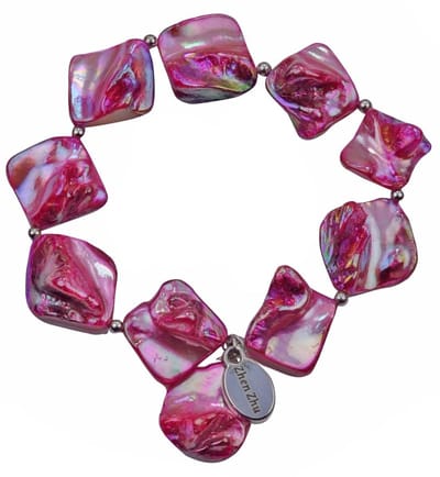Parelmoeren armband Shell AB Pink - parelmoer - roze - pink - elastisch armband - met hanger - luxe sieraden zakje - armband dames - roze armband