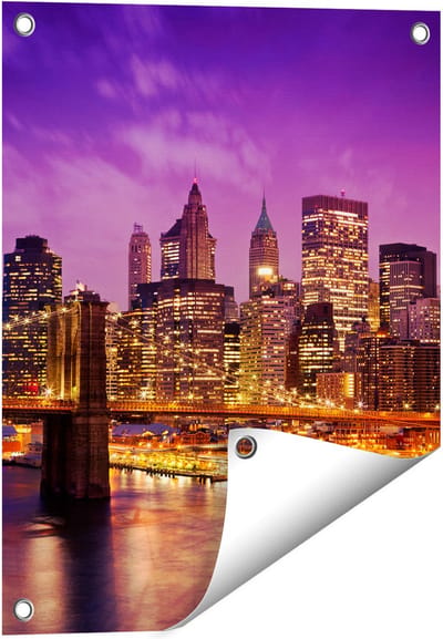 Gards Tuinposter Skyline New York van Centrum in het Paars - 40x50 cm - Tuindoek - Tuindecoratie - Wanddecoratie buiten - Tuinschilderij