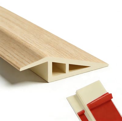Zelfklevende Drempelstrip van PVC, 1m, Voorvloerniveau met Hoogteverschil van 7mm tot 10mm, Overgangsstrip voor Vloeren in Wit Eikenhout
