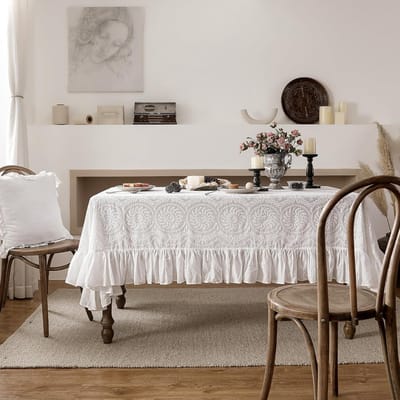 Tafelkleed met Ruches - Keukentextiel - Feestelijke Decoratie - Vintage Geborduurd Design - 248.9 x 160 cm - Wit