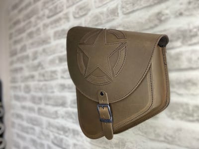 Dries Design D3SD - softail motortas - swingarm tas – Softail – Motortas - Bruin - leder – Harley – Army Star – N99-Star-Bruin