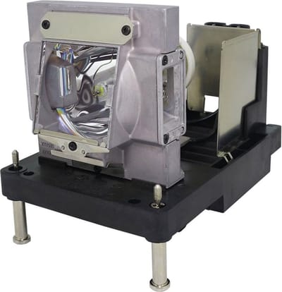 Beamerlamp geschikt voor de VIVITEK DW6851 beamer, lamp code 3797802500-SVK / 3797807700-SVK. Bevat originele UHP lamp, prestaties gelijk aan origineel.