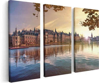 Artaza Canvas Schilderij Drieluik Binnenhof Gebouw in Den Haag - 120x80 - Foto Op Canvas - Canvas Print