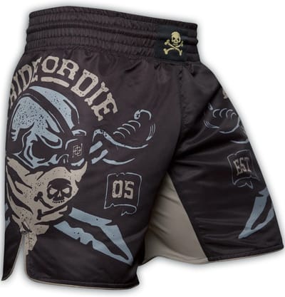 Pride or Die Pirate Fight Shorts Zwart Vechtsportbroek - XXXL - Jeans Maat 40