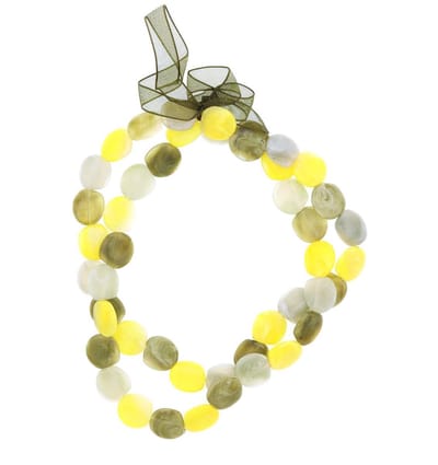 Behave - Ketting groen met acryl kralen en strik - Modeaccessoire voor casual en feestelijke outfits - Lengte 40 cm