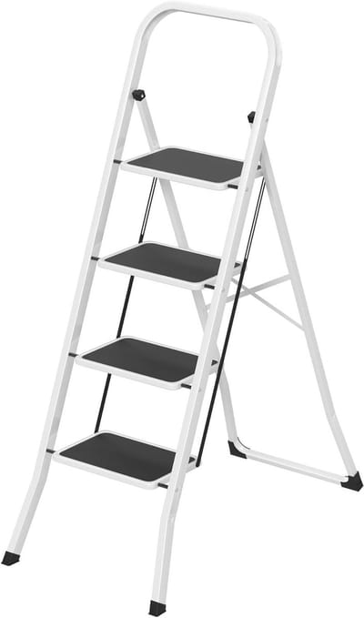 Trapladder 4 treden - Vouwladder opvouwbaar - Huishoudelijk werk - Antislip brede treden - 150 kg belastbaar - Wit
