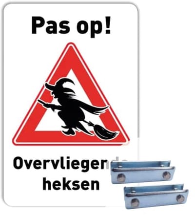 Bord Overvliegende heksen - Weerbestendig Aluminium - 40x60 cm - Bevestiging: Met hekbeugels (voor spijlen- of gaashek)