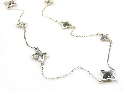 collier model Stars collier in zilver grijze ster motieven
