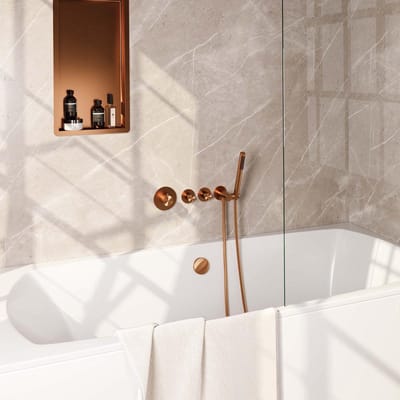 Brauer Copper Carving Thermostatische Inbouw Badkraan Badvulcombinatie - Staaf - Doucheslang - Wandaansluitbocht - Handdouche - Koper Geborsteld Pvd