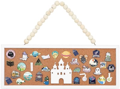 Dailygoods- Prikbord Kasteel Design - Kurkbord 14 x 38 cm - Wandgemonteerd - Display voor Broches/Oorbellen - Creatief Notitiebord - Ruimtebesparend - Bulletinbord